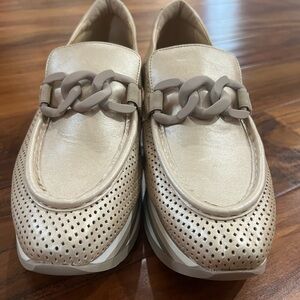 Soft Wave women’s designer shoes